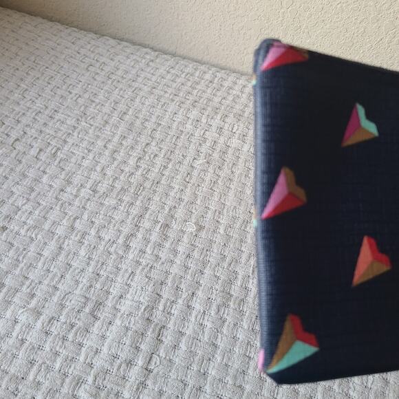 Fossil Geometric Print Multicolor Wristlet - Picture 4 of 8